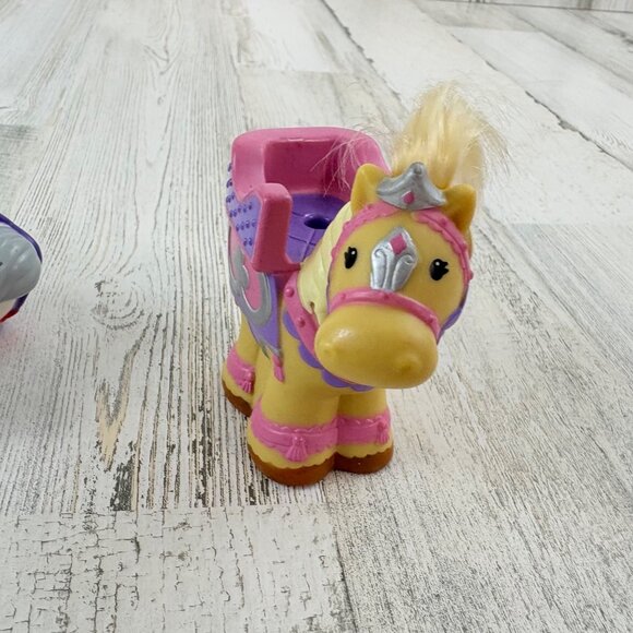 Fisher Price Little People Lot of 3 Royal Horses Prince Princess Castle Kingdom - Picture 15 of 16
